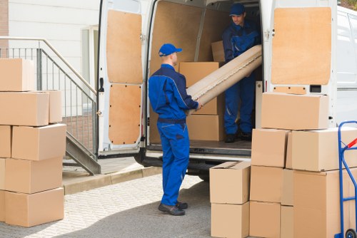 Man with van pricing in Kensington for local flat and house moves