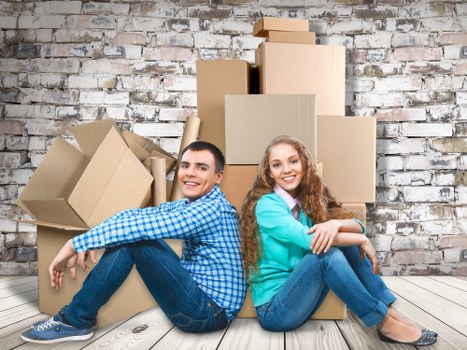 Moving support with van service in Kensington at the start of a relocation article