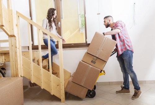 Local removals team handling access challenges in Kensington streets