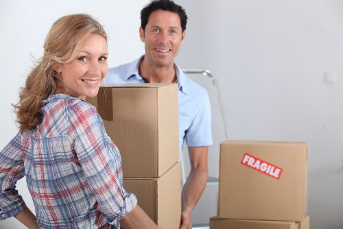 Careful packing and transport support for a Kensington moving service